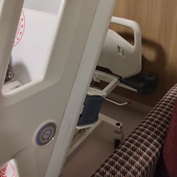 Vezirköprü Devlet Hastanesi'nde Yetersiz Hemşire Hizmeti Ve Kötü Yatak Koşulları