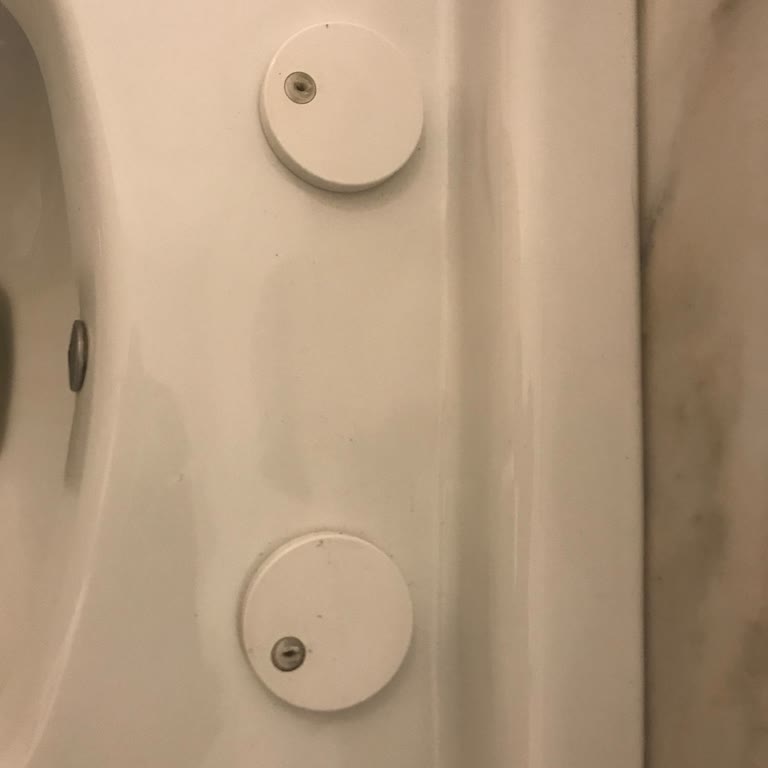 Bien Seramik Bien Marka Kırık Klozet Kapağı