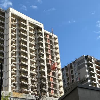 Torunlar Gyo 5. Levent'in 10 Yıldır Bitmeyen İnşaatları