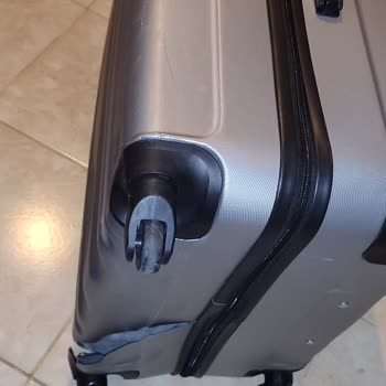 Fly Kıbrıs Hava Yolları Valizime Verilen Zarar Ve İlgisiz Müşteri Hizmetleri