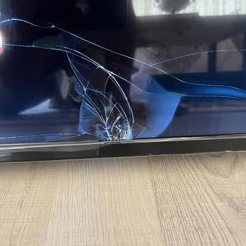 Onvo TV Camı Kırık