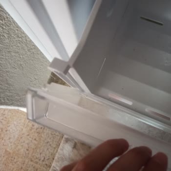 Uğur Derin Dondurucu Çekmece Dişi Kırılması
