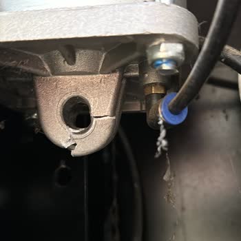 Nitromac'tan Aldığım Makine Parçalanıyor Ve Servis Desteği Yok