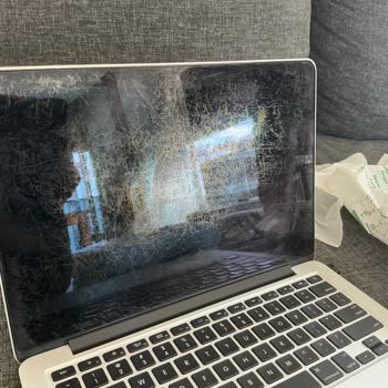 Sleepy Macbook Ekranım Bozuldu.