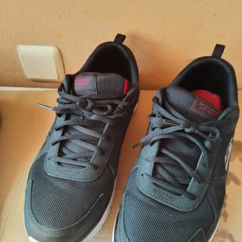 Skechers Refused to Help After Their Men's Sports Shoes Hurt My Heel After 14 Days
