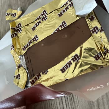 Ülker Çikolata Bayatlamasın Hakkında