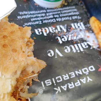 Yaprak Dönercisi Ankara'da Tavuk Dönerde Tüy Problemi