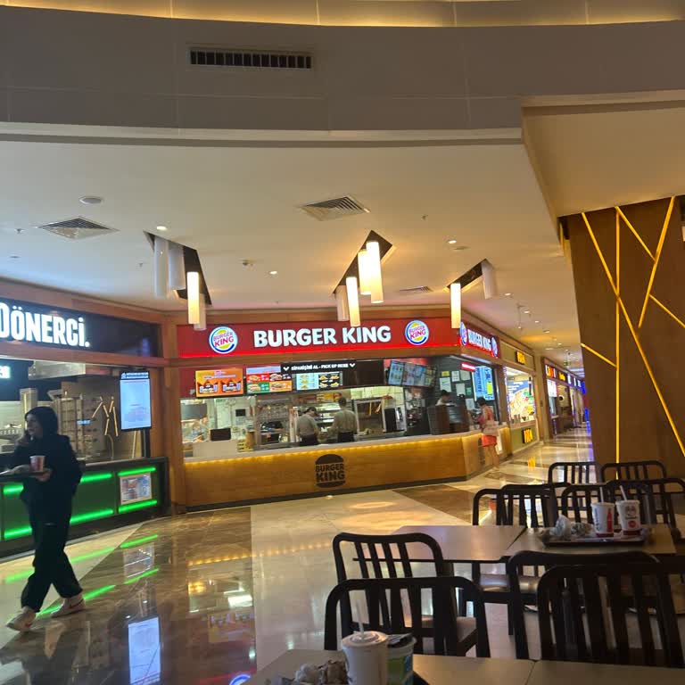 Ümraniye Canpark AVM Burger King Şubesinde Kötü Hizmet Ve Kalitesiz Ürün