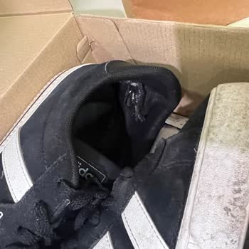 Boyner Garanti Süresi Dolmadan Parçalanan Adidas Ayakkabı