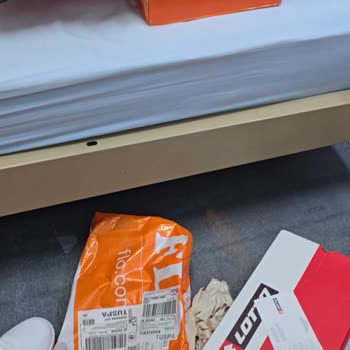 FLO Ayakkabı FLO Yanlış Ayakkabı Kargosu İle Askeri Mağdur Etti