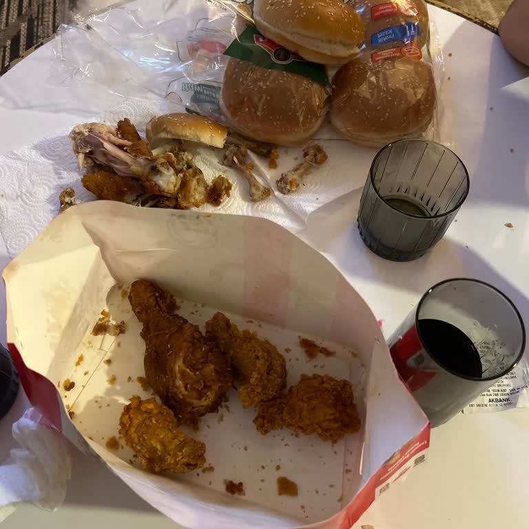 KFC Buca Şubesinde Eksik Ve Yanlış Sipariş Sorunu