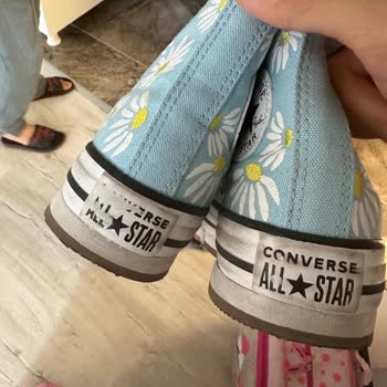 Converse 4 Gün Düz Zeminde Kullanıldıktan Sonra Yazı Silinmesi Oldu