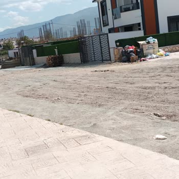 Kartepe Belediyesi Kartepe Sarımeşe'de Çöp Toplama Sorunları