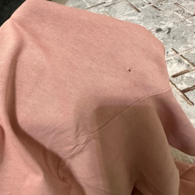 Maviden Aldığım T-shirt Yırtık Çıktı