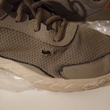 Problema con mis zapatos Skechers comprados en abril