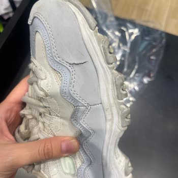 Mis zapatos Skechers premium se desgastaron en solo cuatro meses