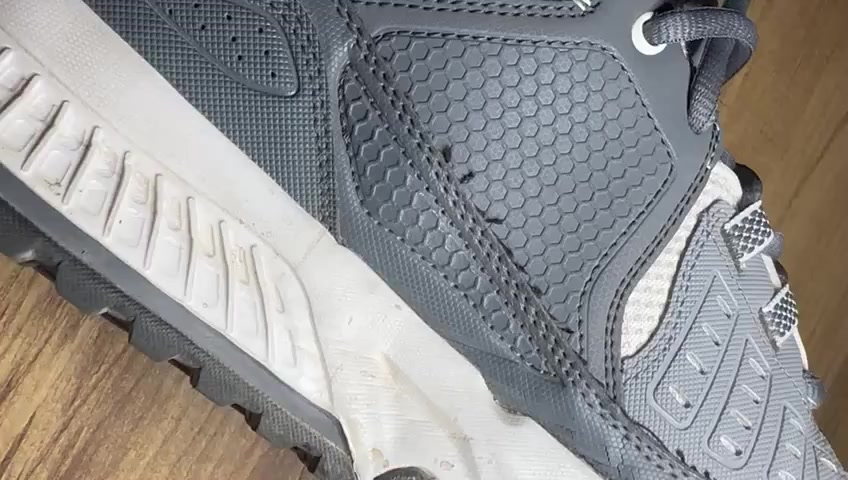 El cuero de mis zapatos Skechers se agrieta y entra agua Portada de vídeo