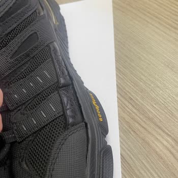 Zapatos Skechers Air Envoy con problemas de adhesión
