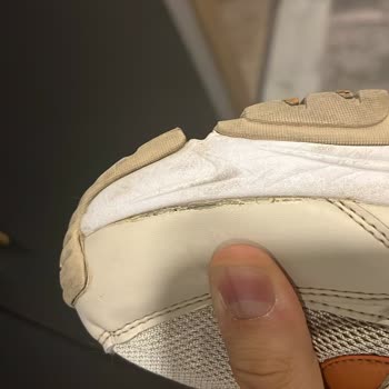 Problemas de calidad con zapatos Skechers, esperando resolución