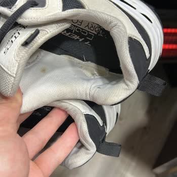 Skechers: Problemas con el desgaste temprano de mis zapatos