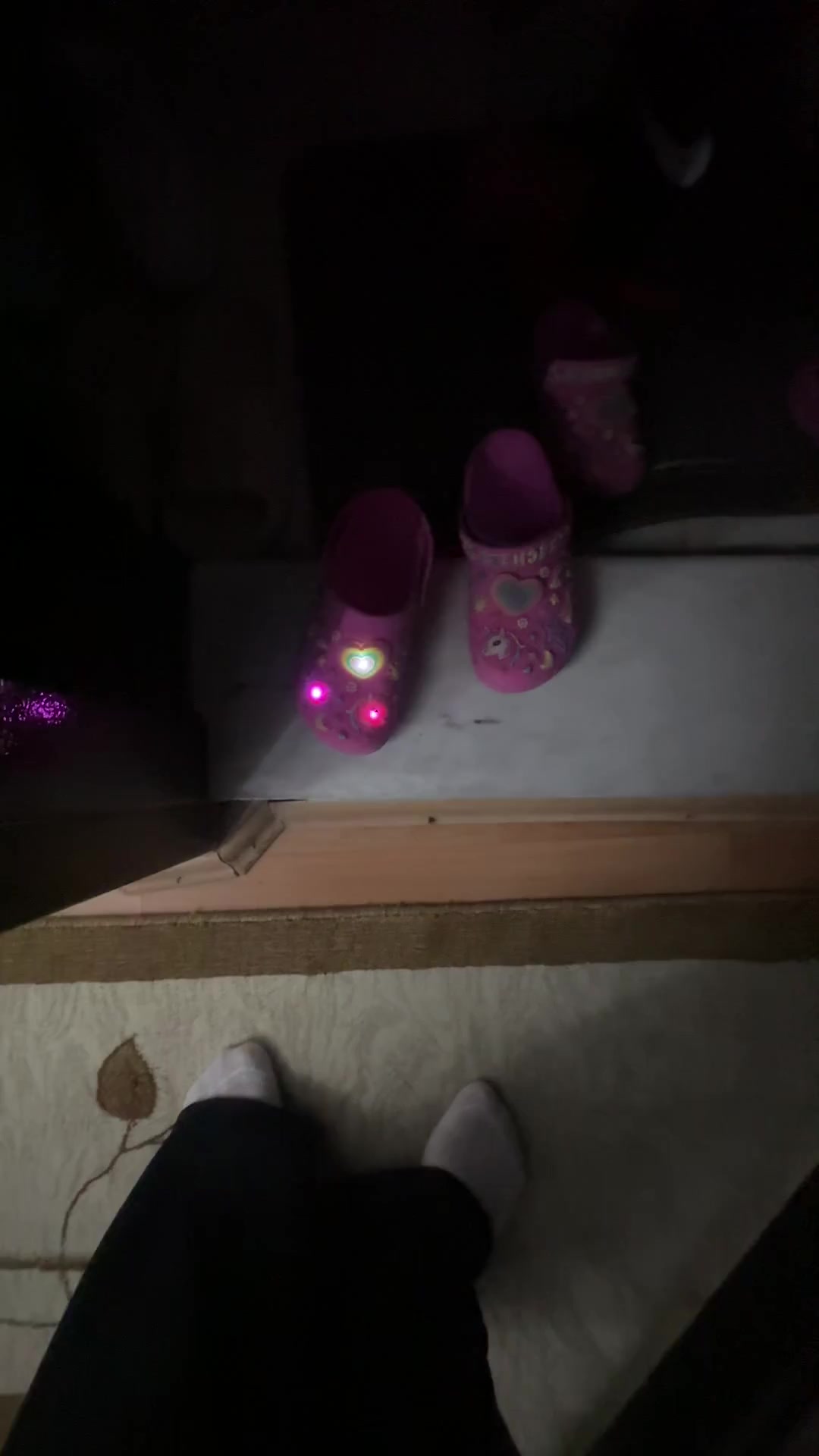 Luces de Sandalias Skechers No Se Apagan Después de Un Mes de Uso Portada de vídeo