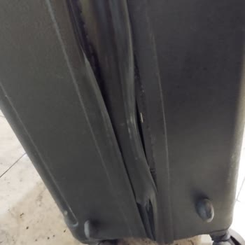 Pegasus Airlines: Maltrato a mi maleta de 8 meses en compensación