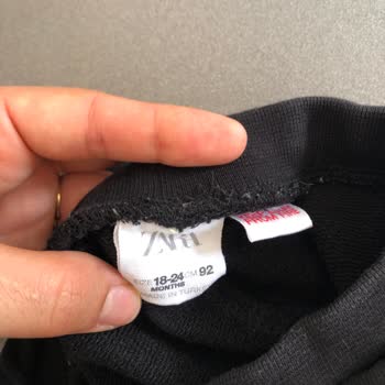 Zara Pantalones de Bebé con Cremallera se Rompen Tras Pocos Lavados