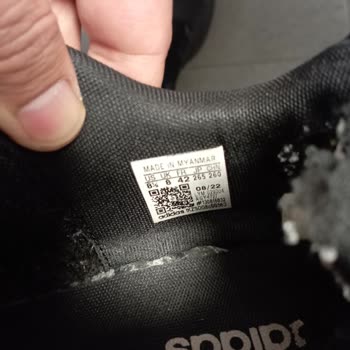 Adidas GY4727 Hoops 3.0: Problemas con el interior del zapato