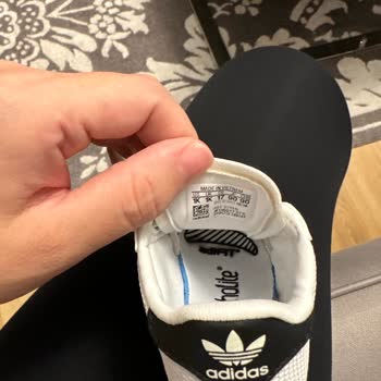 Adidas Superstar Botines de Bebé Dejaron Color en los Calcetines de Mi Bebé