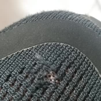 Adidas Zapatos Defectuosos y Servicio Grosero (Intercambio Denegado)
