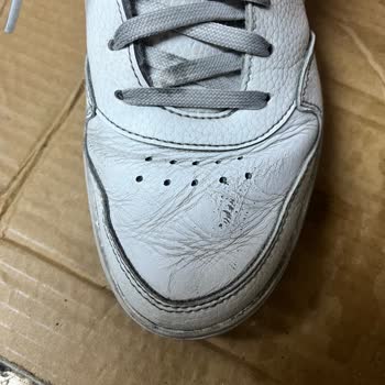Mis nuevos zapatos Adidas Katana se pelan después de 2 meses