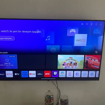 LG 55NANO766QA TV: Problema de manchas en la pantalla
