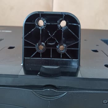 LG 42LA620S-ZA Soporte de TV Se Rompe