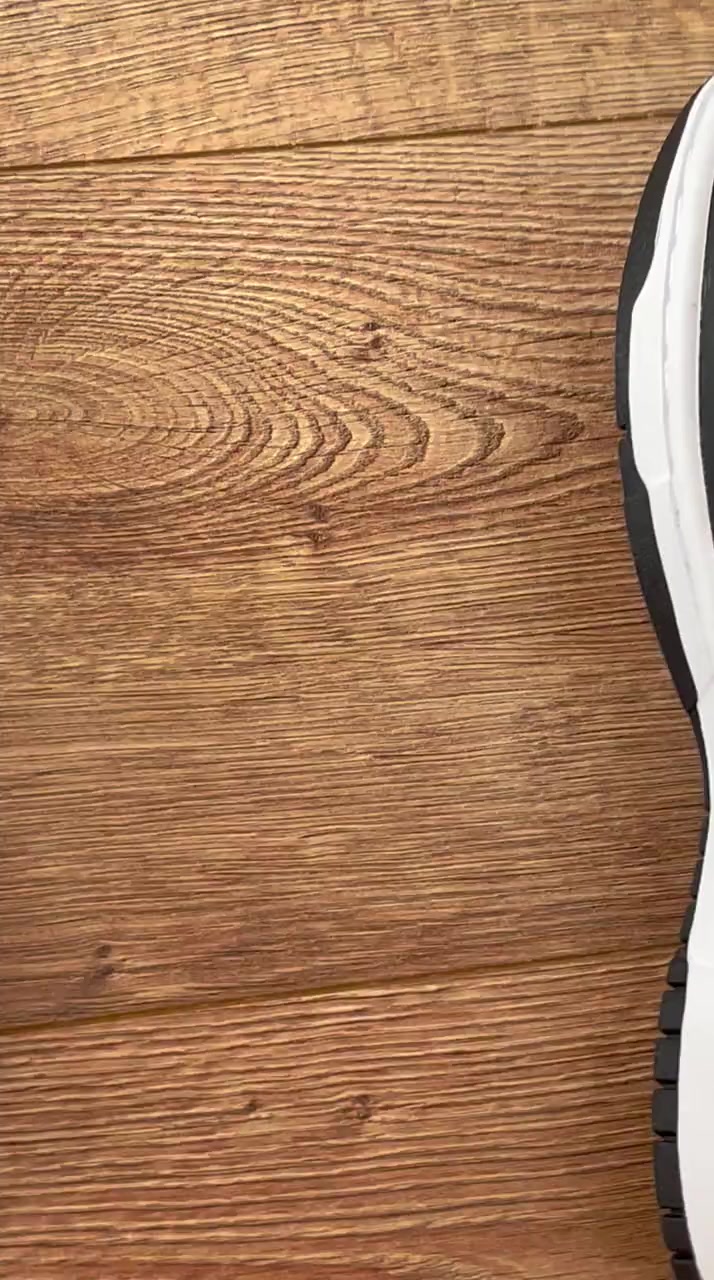 Problema con Nike Dunk Low Retro, Protrusión Visible, Solicito Reemplazo Portada de vídeo