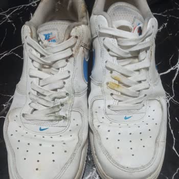 Nike Air Force 1 '07 se deterioraron en dos meses, servicio al cliente deficiente