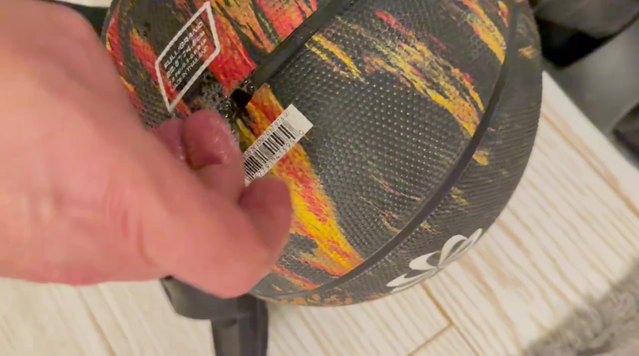 Nike Balón de Baloncesto Se Desinfla en Cuatro Días Portada de vídeo