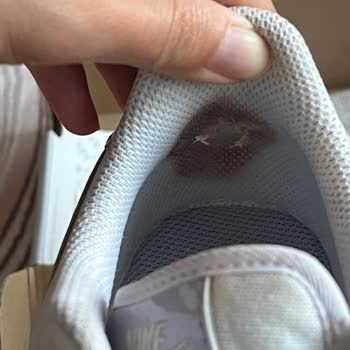 Nike Air Force F01 Series: Problema de Calidad en Mis Zapatos