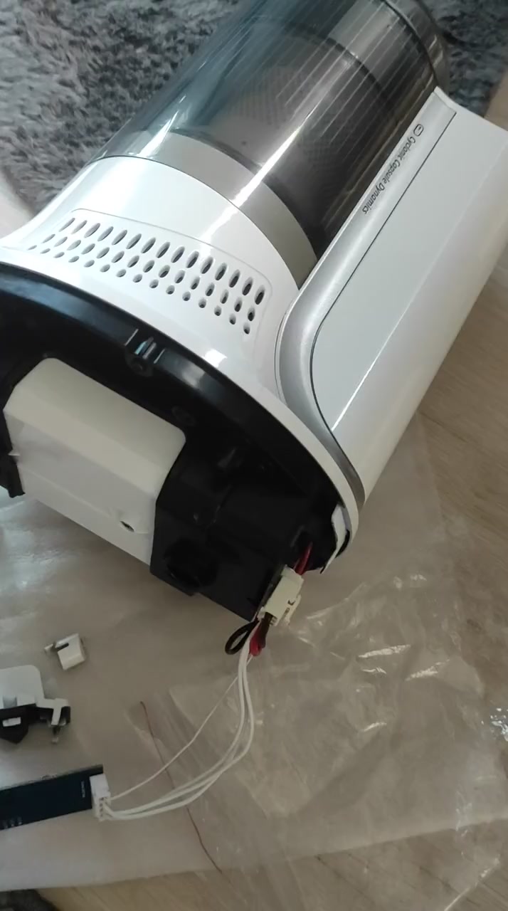 Mi aspiradora Vestel S30B se reinicia cada 10 segundos Portada de vídeo