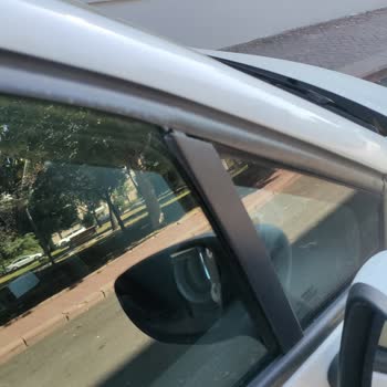 Líneas de ventana de mi Renault Clio 4 se rompieron inesperadamente