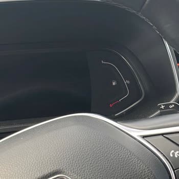 Renault Clio 1.3 Pantalla Fantasma en Conducción