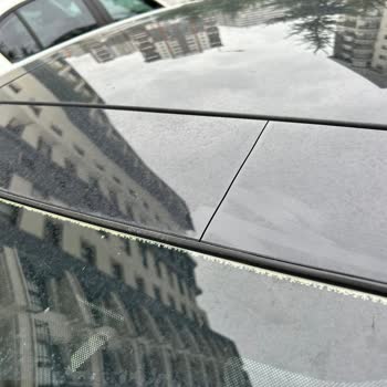 Renault Megane 4: Grieta en el Embellecedor Negro del Parabrisas y Techo Solar