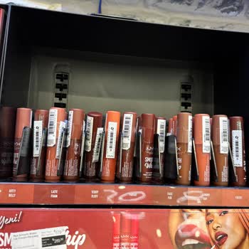 Watsons: Diferencia de Precio y Servicio al Cliente Desagradable