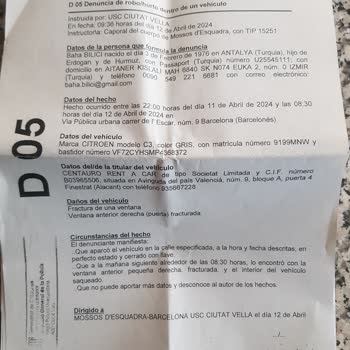 Booking.com no resuelve cargo por daños no autorizados en coche