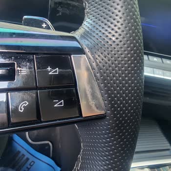 Pintura del Volante de mi Opel Astra L 2022 Descascarada