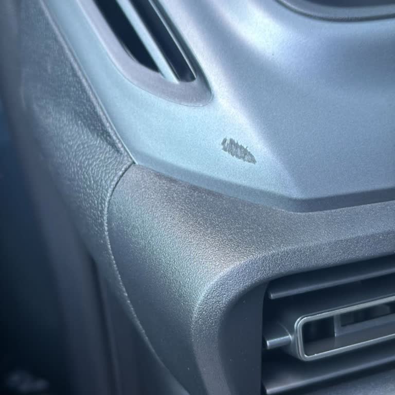 Opel Combo 2024 con Daño en el Tablero al Entregarlo