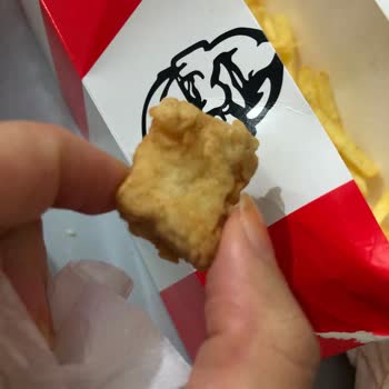 Pedido de KFC con Hamburguesas Sin Sabor ni Condimento