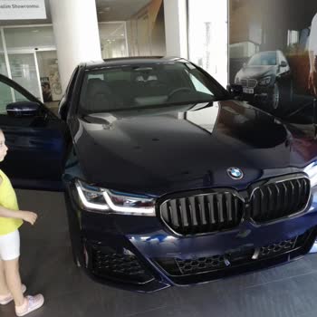 BMW 5.20i Nuevo con Polvo de Pintura en Toda la Superficie