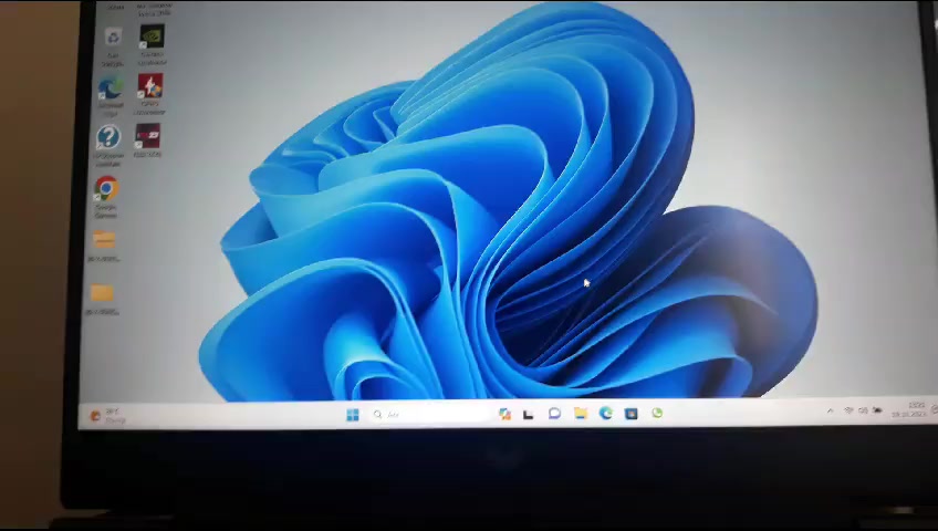 HP Victus Gaming Laptop: Problemas de CPU y Juegos Minimizados Portada de vídeo