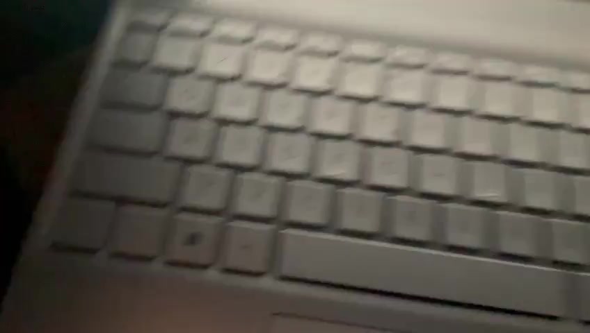 HP i7 Laptop: Problemas de Calidad de Imagen y Teclas Portada de vídeo