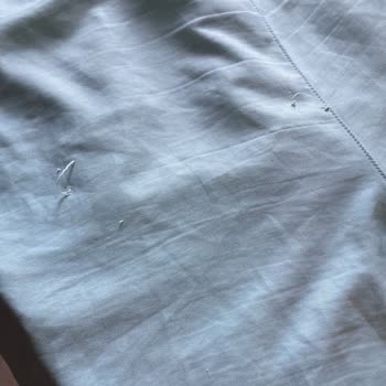 Problema con la devolución de shorts defectuosos de Decathlon por código de barras cortado